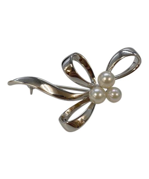 MIKIMOTO（ミキモト）MIKIMOTO (ミキモト) パールリボンブローチ/Pearl Ribbon Broach シルバーの古着・服飾アイテム
