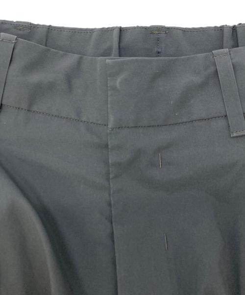DESCENTE ALLTERRAIN（デザイント オルテライン）DESCENTE ALLTERRAIN (デザイント オルテライン) PRIMEFLEX(TM) WIDE CARGO PANTS/プライムフレックスワイドカーゴパンツ グレー サイズ:SIZE Mの古着・服飾アイテム