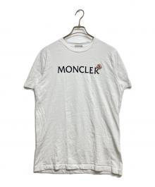 MONCLER（モンクレール）の古着「フロントロゴパッチ クルーネック半袖Tシャツ」｜ホワイト