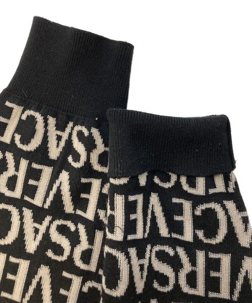 VERSACE（ヴェルサーチェ）VERSACE (ヴェルサーチェ) 総柄ニット ブラック サイズ:SIZE48の古着・服飾アイテム
