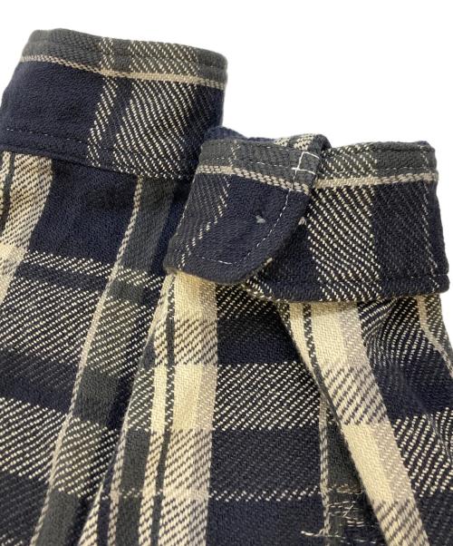 BOWWOW（バウワウ）BOWWOW (バウワウ) BEAMS (ビームス) REPAIR AGEING HOODED FLANNEL SHIRTS　BW2302-RAFHS グレー サイズ:SIZE Mの古着・服飾アイテム