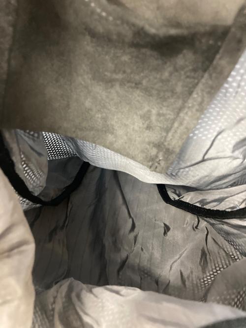 INNAT（インアット）INNAT (インアット) SUEDE TOTE BAG グレー サイズ:実寸サイズをご参照下さい。の古着・服飾アイテム