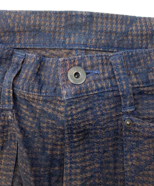 ISSEY MIYAKE（イッセイミヤケ）ISSEY MIYAKE (イッセイミヤケ) メニーポケット カーゴパンツ ネイビー×ブラウン サイズ:SIZE2の古着・服飾アイテム
