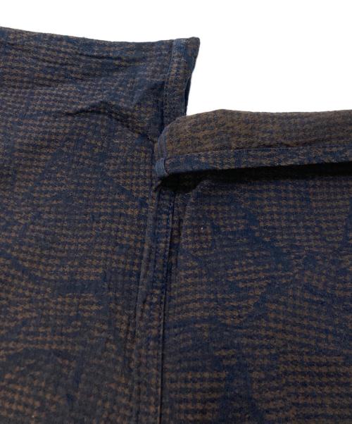 ISSEY MIYAKE（イッセイミヤケ）ISSEY MIYAKE (イッセイミヤケ) メニーポケット カーゴパンツ ネイビー×ブラウン サイズ:SIZE2の古着・服飾アイテム