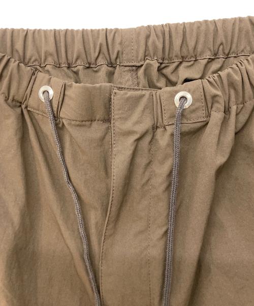 THE SHISHIKUI（シシクイ）THE SHISHIKUI (シシクイ) PARACHUTE PANTS ブラウン サイズ:SIZE Mの古着・服飾アイテム