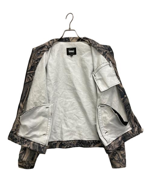 BOILER ROOM（ボイラールーム）BOILER ROOM (ボイラールーム) Engine setup ブラック×ベージュ サイズ:SIZE Lの古着・服飾アイテム