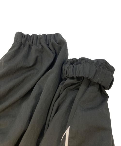UMBRO（アンブロ）UMBRO (アンブロ) flagstuff (フラグスタフ) グラデーショントラックジャケット　FS1710 ブラック サイズ:SIZE XL 未使用品の古着・服飾アイテム