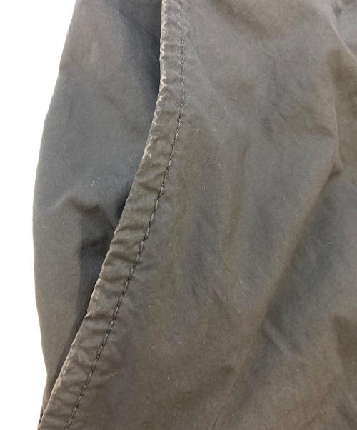 ISSEY MIYAKE MEN（イッセイミヤケメン）ISSEY MIYAKE MEN (イッセイミヤケメン) ナイロンパンツ　ME21FF125 ブラック サイズ:SIZE2の古着・服飾アイテム
