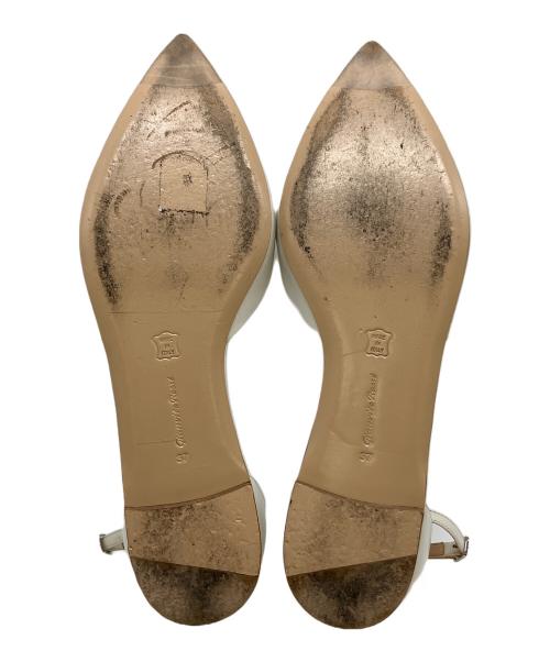 Gianvito Rossi（ジャンヴィト ロッシ）Gianvito Rossi (ジャンヴィト ロッシ) フラットパンプス　40994 7990 ホワイト サイズ:37の古着・服飾アイテム