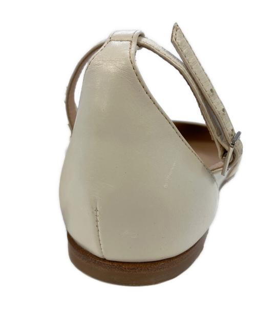 Gianvito Rossi（ジャンヴィト ロッシ）Gianvito Rossi (ジャンヴィト ロッシ) フラットパンプス　40994 7990 ホワイト サイズ:37の古着・服飾アイテム