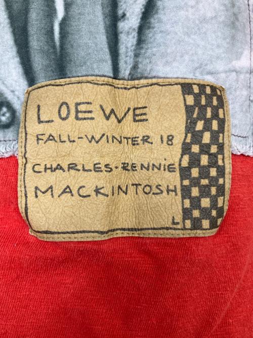 LOEWE（ロエベ）LOEWE (ロエベ) Charles Mackintosh プリント半袖Tシャツ　H6199720CR レッド サイズ:SIZE XLの古着・服飾アイテム