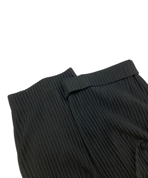 HOMME PLISSE ISSEY MIYAKE（オム プリッセ イッセイ ミヤケ）HOMME PLISSE ISSEY MIYAKE (オム プリッセ イッセイ ミヤケ) プリーツパンツ　HP11JF113 ブラック サイズ:SIZE 2の古着・服飾アイテム