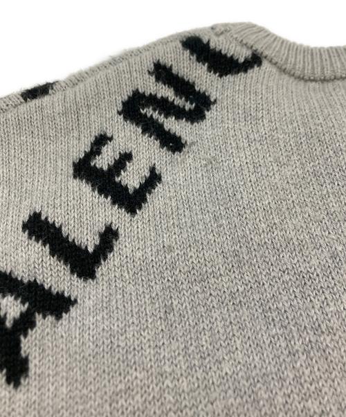 BALENCIAGA（バレンシアガ）BALENCIAGA (バレンシアガ) オールオーバーロゴニット　576307 グレー サイズ:SIZE Lの古着・服飾アイテム