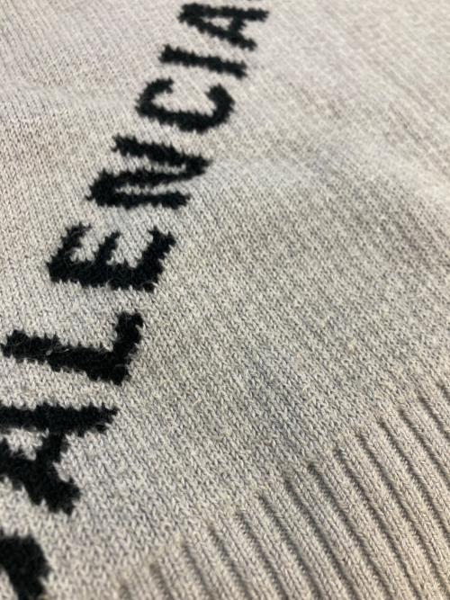 BALENCIAGA（バレンシアガ）BALENCIAGA (バレンシアガ) オールオーバーロゴニット　576307 グレー サイズ:SIZE Lの古着・服飾アイテム