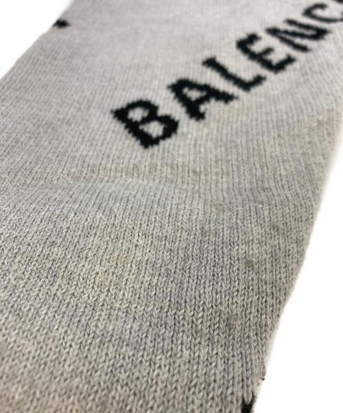 BALENCIAGA（バレンシアガ）BALENCIAGA (バレンシアガ) オールオーバーロゴニット　576307 グレー サイズ:SIZE Lの古着・服飾アイテム