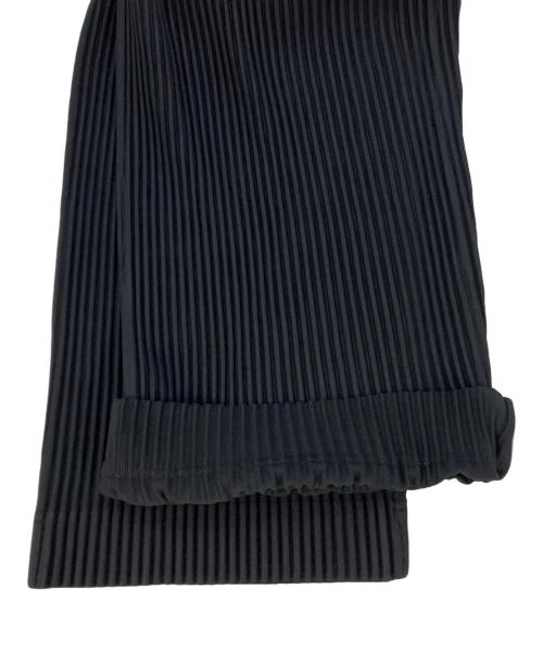HOMME PLISSE ISSEY MIYAKE（オム プリッセ イッセイ ミヤケ）HOMME PLISSE ISSEY MIYAKE (オム プリッセ イッセイ ミヤケ) プリーツイージーパンツ ブラック サイズ:SIZE 2の古着・服飾アイテム
