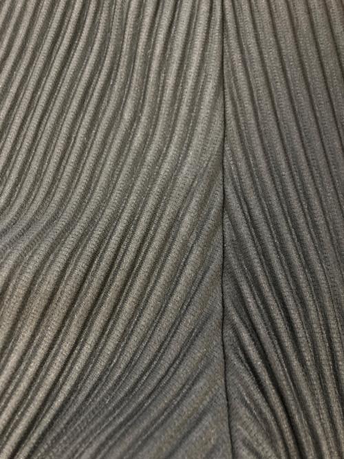 HOMME PLISSE ISSEY MIYAKE（オム プリッセ イッセイ ミヤケ）HOMME PLISSE ISSEY MIYAKE (オム プリッセ イッセイ ミヤケ) プリーツイージーパンツ ブラック サイズ:SIZE 2の古着・服飾アイテム