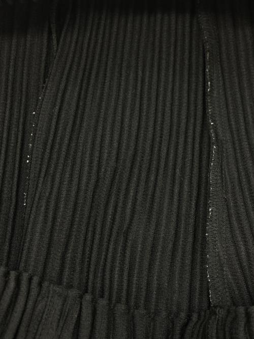HOMME PLISSE ISSEY MIYAKE（オム プリッセ イッセイ ミヤケ）HOMME PLISSE ISSEY MIYAKE (オム プリッセ イッセイ ミヤケ) CARGO PANTS HP31JF175 ブラック サイズ:SIZE2の古着・服飾アイテム