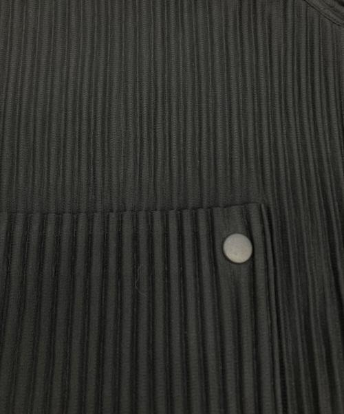HOMME PLISSE ISSEY MIYAKE（オム プリッセ イッセイ ミヤケ）HOMME PLISSE ISSEY MIYAKE (オム プリッセ イッセイ ミヤケ) FLIPバックビッグポケットシャツ HP31JJ172 ブラック サイズ:SIZE3の古着・服飾アイテム