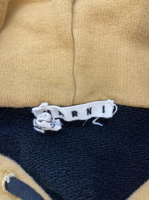 MARNI（マルニ）MARNI (マルニ) フロントロゴ刺繍 プルオーバーパーカー　FUMU0073L0 S25494 ブラック×ベージュ サイズ:SIZE48の古着・服飾アイテム