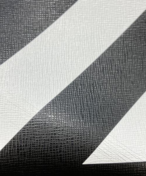OFFWHITE（オフホワイト）OFFWHITE (オフホワイト) レザー ポーチ付き  ハンドバック ホワイト×ブラック サイズ:実寸サイズを参照くださいの古着・服飾アイテム