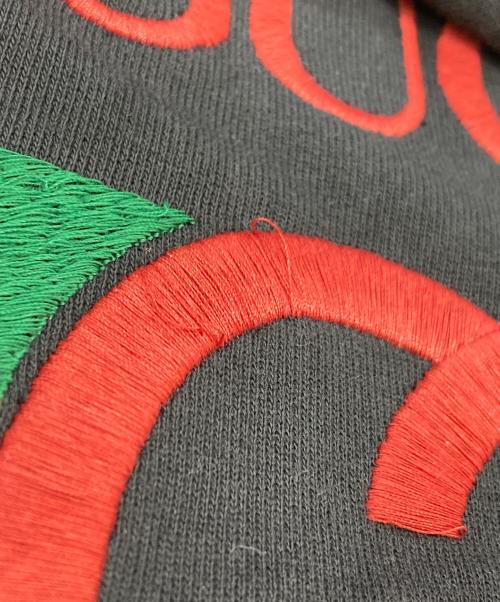 GUCCI（グッチ）GUCCI (グッチ) インターロッキングGロゴ刺繍クォータージップスウェット 727929 XJE84 グレー サイズ:SIZE Lの古着・服飾アイテム