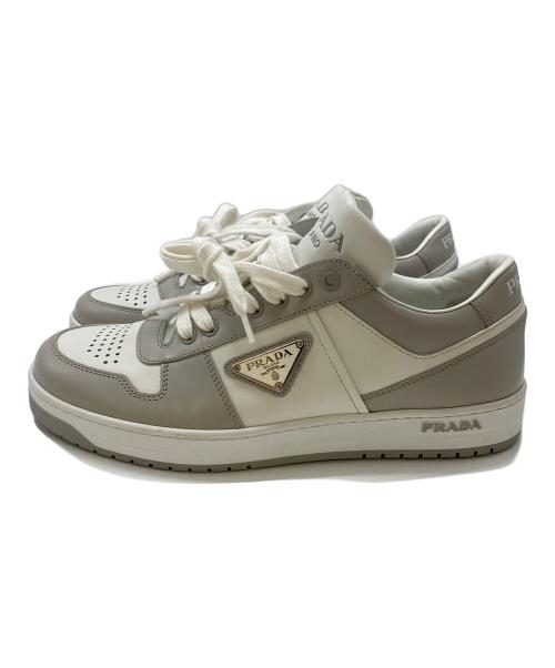 PRADA（プラダ）PRADA (プラダ) ダウンタウン レザー スニーカー 2EE364 ホワイト×グレー サイズ:SIZE 5 1/2の古着・服飾アイテム