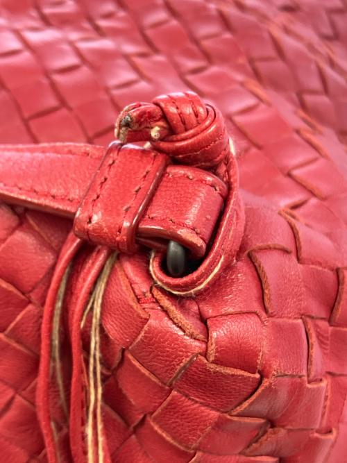BOTTEGA VENETA（ボッテガベネタ）BOTTEGA VENETA (ボッテガベネタ) イントレチャートワンショルダーバッグ レッド サイズ:実寸参照の古着・服飾アイテム