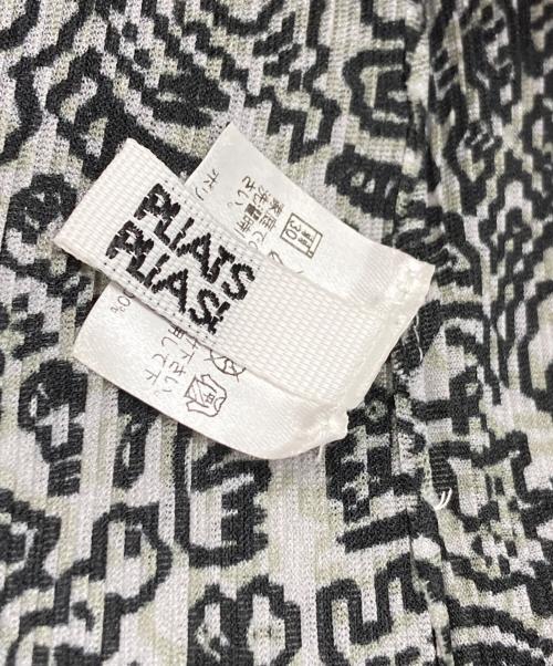 PLEATS PLEASE（プリーツプリーズ）PLEATS PLEASE (プリーツプリーズ) 落書き風総柄プリーツカットソー グレー サイズ:SIZE03の古着・服飾アイテム