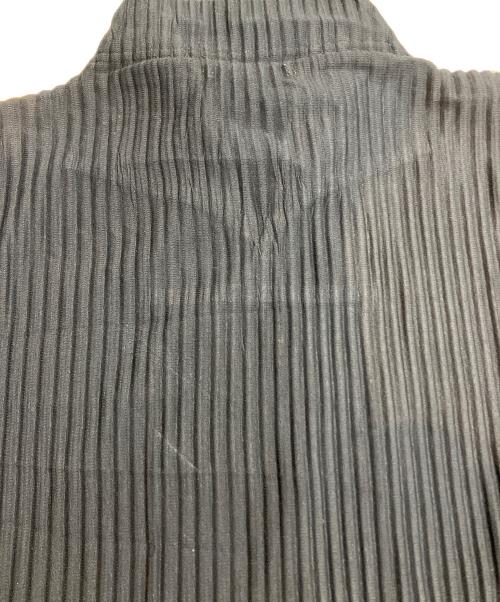 HOMME PLISSE ISSEY MIYAKE（オム プリッセ イッセイ ミヤケ）HOMME PLISSE ISSEY MIYAKE (オム プリッセ イッセイ ミヤケ) BASICSプリーツジップジャケット HP55JL440 ブラック サイズ:SIZE 2の古着・服飾アイテム