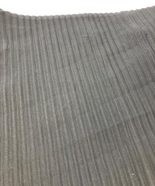 HOMME PLISSE ISSEY MIYAKE（オム プリッセ イッセイ ミヤケ）HOMME PLISSE ISSEY MIYAKE (オム プリッセ イッセイ ミヤケ) BASICSプリーツジップジャケット HP55JL440 ブラック サイズ:SIZE 2の古着・服飾アイテム