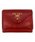 PRADA（プラダ）の古着「3つ折り財布 1MH021」｜レッド