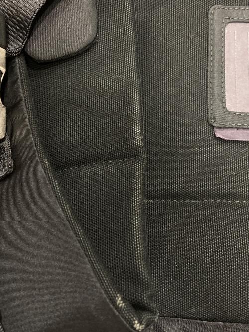PRADA（プラダ）PRADA (プラダ) マウンテンリュック　V133 ブラック サイズ:実寸サイズをご参照ください。の古着・服飾アイテム