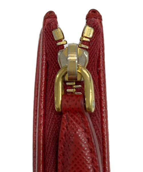 PRADA（プラダ）PRADA (プラダ) 2つ折り財布　1PP122 レッド サイズ:実寸参照の古着・服飾アイテム