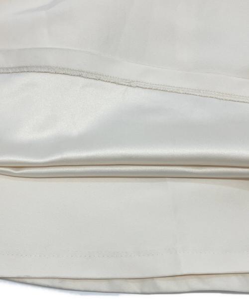 Noble（ノーブル）Noble (ノーブル) ボリュームフォルムスカート　25060240114030 アイボリー サイズ:SIZE 36の古着・服飾アイテム