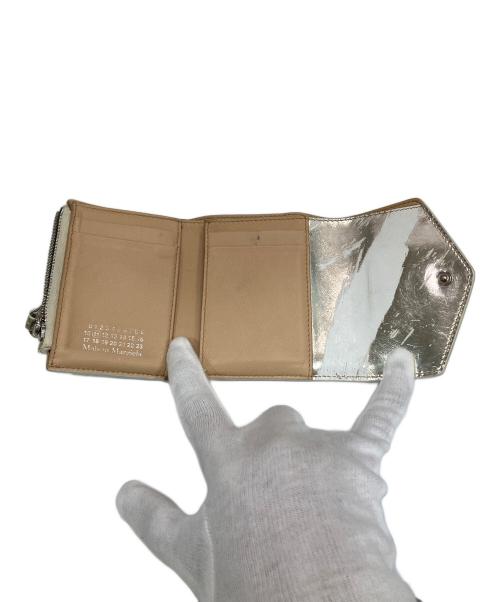 Maison Margiela（メゾンマルジェラ）Maison Margiela (メゾンマルジェラ) コンパクトウォレット　S56UI10136 P3029 ゴールド サイズ:実寸サイズをご参照下さい。の古着・服飾アイテム