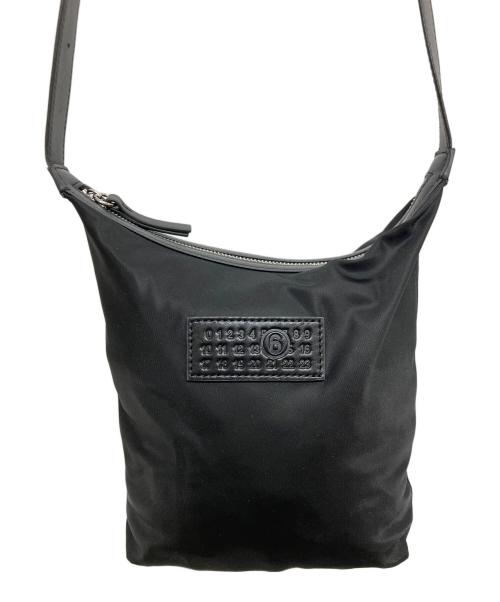 MM6 Maison Margiela（エムエムシックスメゾンマルジェラ）MM6 Maison Margiela (エムエムシックスメゾンマルジェラ) 「ニューメリック」 ナイロン バーティカル クロスボディバッグ　SB6WG0026 P9062 ブラック サイズ:実寸参照の古着・服飾アイテム