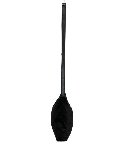 MM6 Maison Margiela（エムエムシックスメゾンマルジェラ）MM6 Maison Margiela (エムエムシックスメゾンマルジェラ) 「ニューメリック」 ナイロン バーティカル クロスボディバッグ　SB6WG0026 P9062 ブラック サイズ:実寸参照の古着・服飾アイテム
