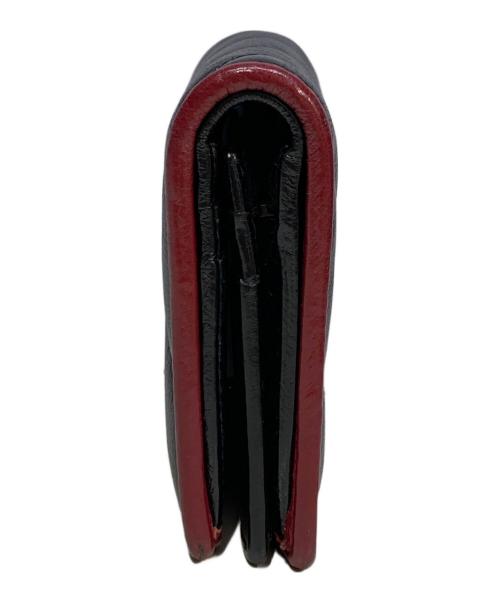 GUCCI（グッチ）GUCCI (グッチ) 3つ折り財布　573811 ブラック・レッド サイズ:実寸サイズを参照くださいの古着・服飾アイテム