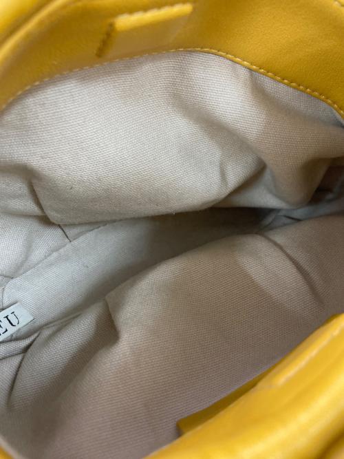 HEREU（ヘリュー）HEREU (ヘリュー) Bombon ショルダーバッグ イエロー サイズ:実寸参照の古着・服飾アイテム