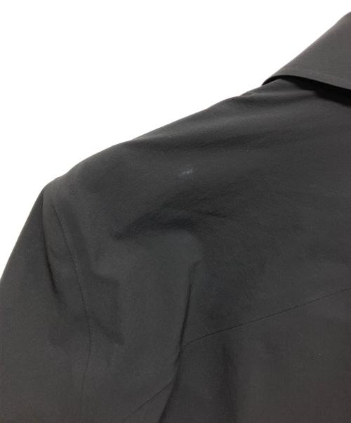 ARC'TERYX VEILANCE（アークテリクスヴェイランス）ARC'TERYX VEILANCE (アークテリクスヴェイランス) Field Softshell Jacket　X000010581-0625X000010581 ブラック サイズ:SIZE Sの古着・服飾アイテム