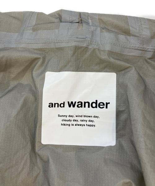 and wander（アンドワンダー）and wander (アンドワンダー) 3L UL rain jacket　574-3111033 ベージュ サイズ:SIZE Lの古着・服飾アイテム