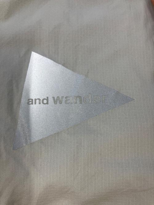 and wander（アンドワンダー）and wander (アンドワンダー) 3L UL rain jacket　574-3111033 ベージュ サイズ:SIZE Lの古着・服飾アイテム