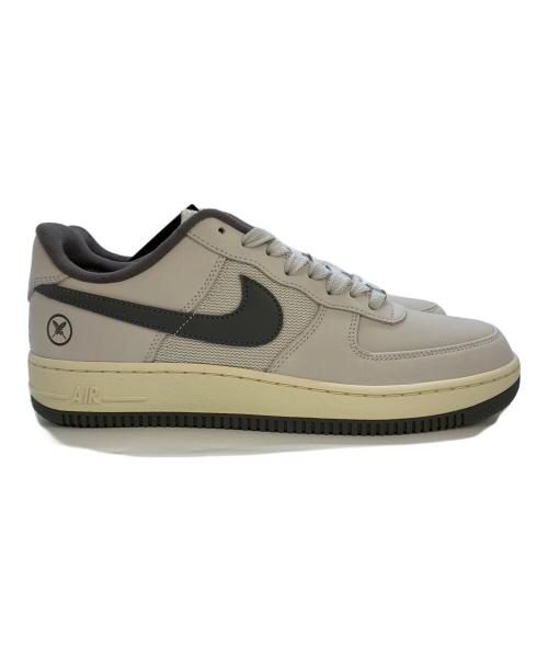 NIKE（ナイキ）NIKE (ナイキ) スニーカー　IO8439-100 グレー サイズ:US10.5 未使用品の古着・服飾アイテム
