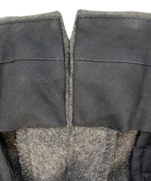 COMOLI（コモリ）COMOLI (コモリ) カシミヤ混2タックウールパンツ　14F-03008 グレー サイズ:SIZE1の古着・服飾アイテム