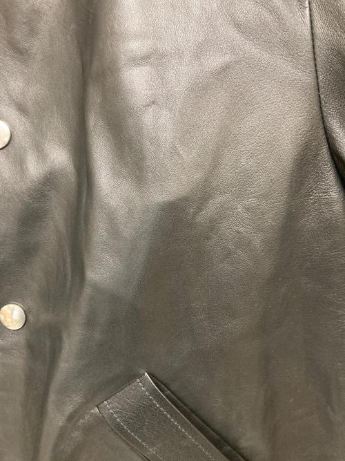GIVENCHY（ジバンシィ）GIVENCHY (ジバンシィ) スターパッチラムレザージャケット　17S 0320 444 ブラック サイズ:SIZE52の古着・服飾アイテム
