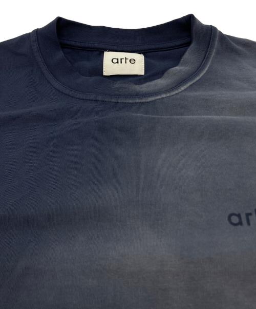 arte Antwerp（アルテアントワープ）Arte Antwerp (アルテアントワープ) Stencil Sunfade Longsleeve   125LS 450 ネイビー サイズ:SIZE XSの古着・服飾アイテム