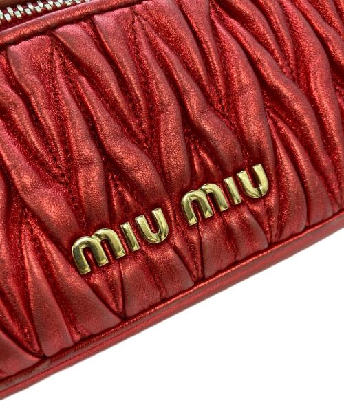 MIU MIU（ミュウミュウ）MIU MIU (ミュウミュウ) マテラッセ2WAY バニティショルダーバッグ レッド サイズ:実寸サイズをご参照くださいの古着・服飾アイテム