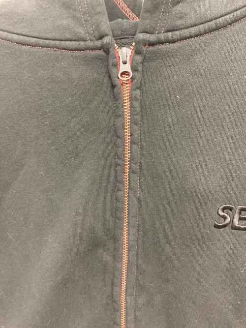 WIND AND SEA（ウィンダンシー）WIND AND SEA (ウィンダンシー) 「ZOZO限定」SULFUR DYEING LOGO ZIP SWEATSHIRT　WDS-O-SDB-26-Q2-CS-05 ブラック サイズ:SIZE Lの古着・服飾アイテム