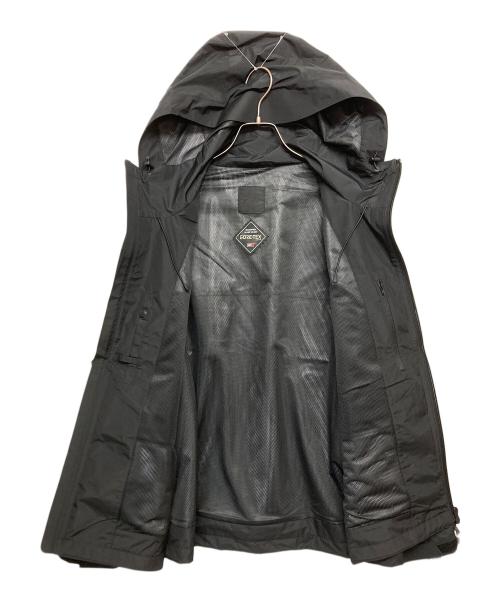 DAIWA PIER39（ダイワ ピア39）DAIWA PIER39 (ダイワ ピア39) GORE-TEX TECH MIL SHELL JACKET BJ-10025W ブラック サイズ:SIZE M 未使用品の古着・服飾アイテム